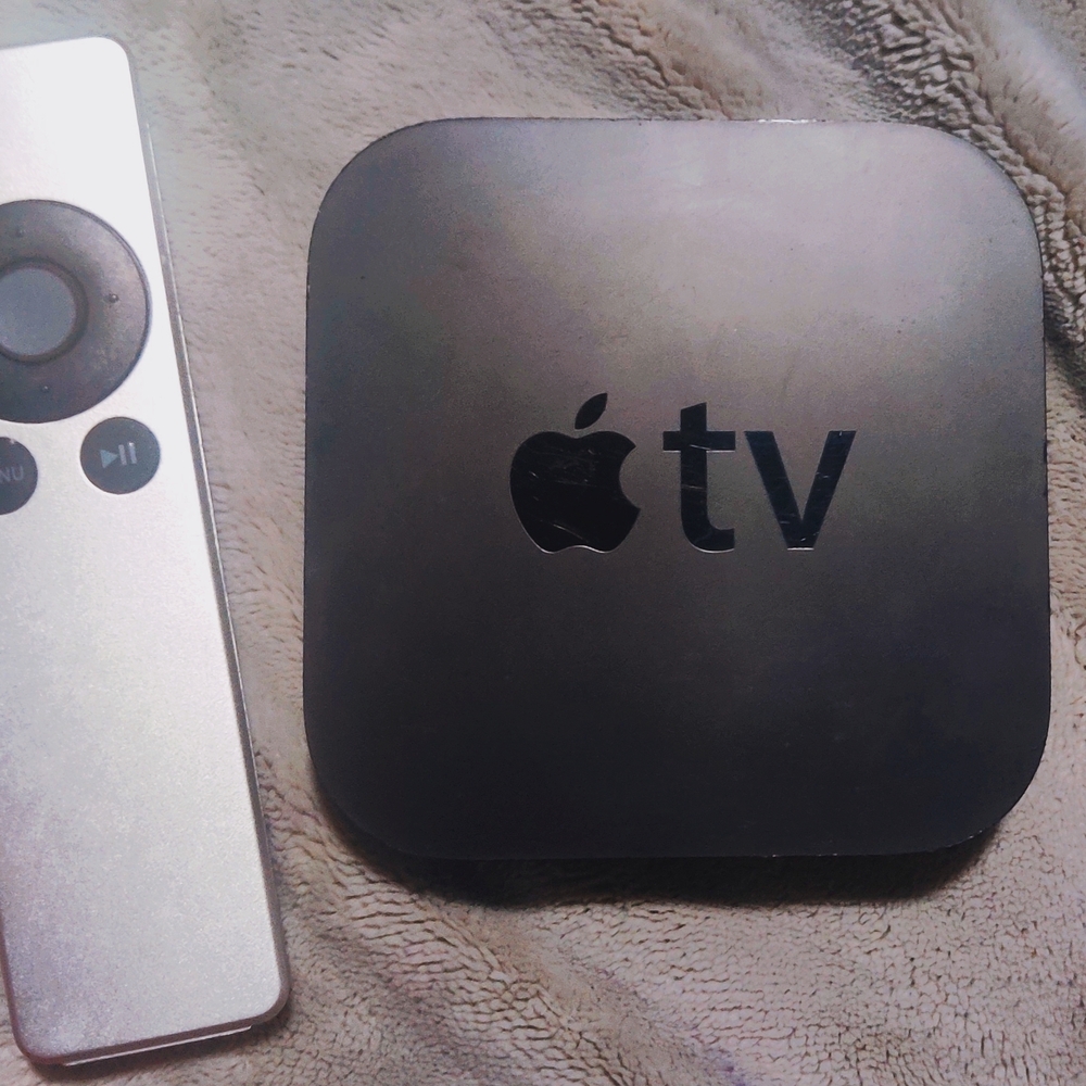 Apple TV Streaming Device with Remote, WiFi & Ethernet